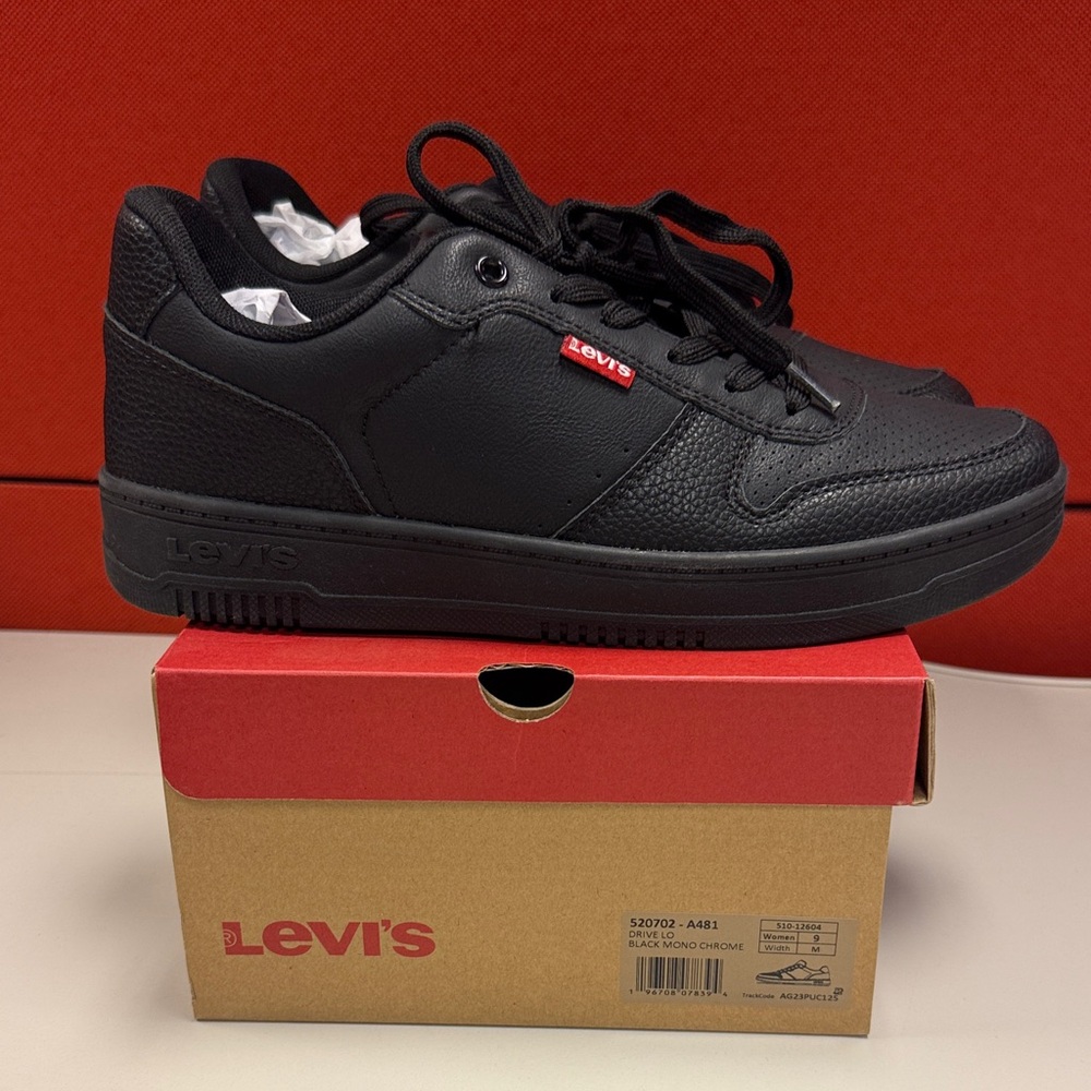 Levi's women  Drive Lo black monochrome Textured Sneaker Us 9